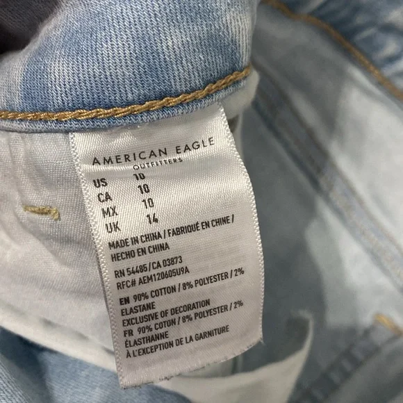 American Eagle Super High Rise Shortie, light wash - Picture 5 of 5